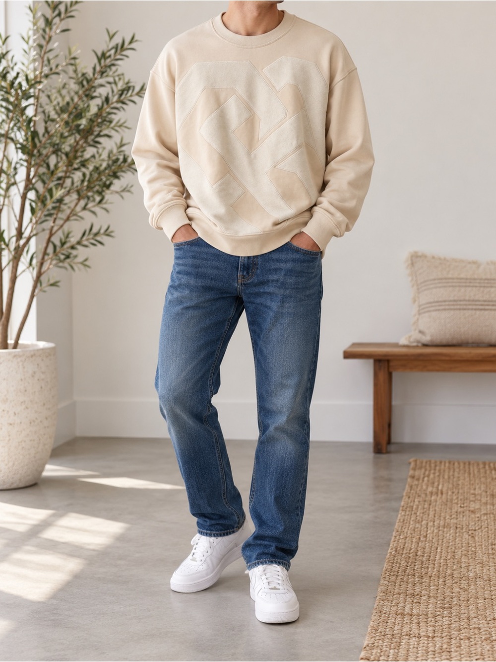 Banana Republic Men's Beige/Cream Crewneck with Embossed Graphic
